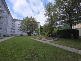 Oase im Grünen: Großzügige 3-Zimmer-Wohnung mit Loggia & Lift in Bruck